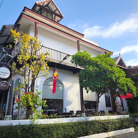 מלון צ'יאנג מאי Ratchiangsaen Flora House מראה חיצוני תמונה