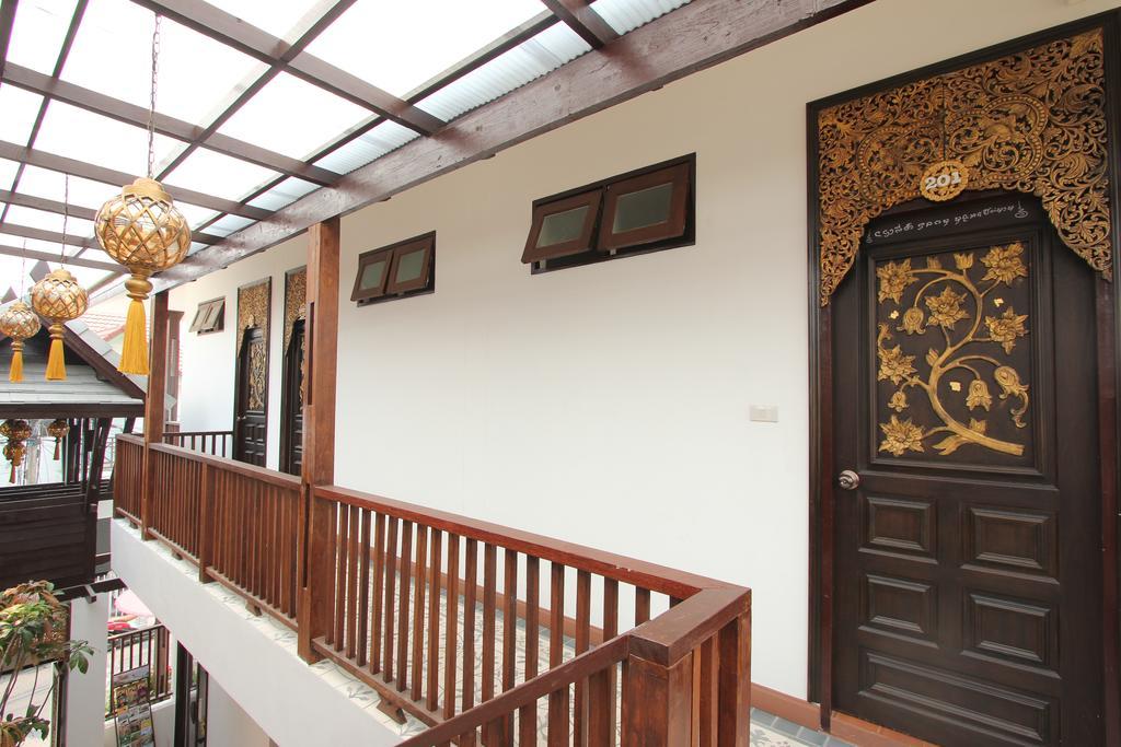 מלון צ'יאנג מאי Ratchiangsaen Flora House מראה חיצוני תמונה