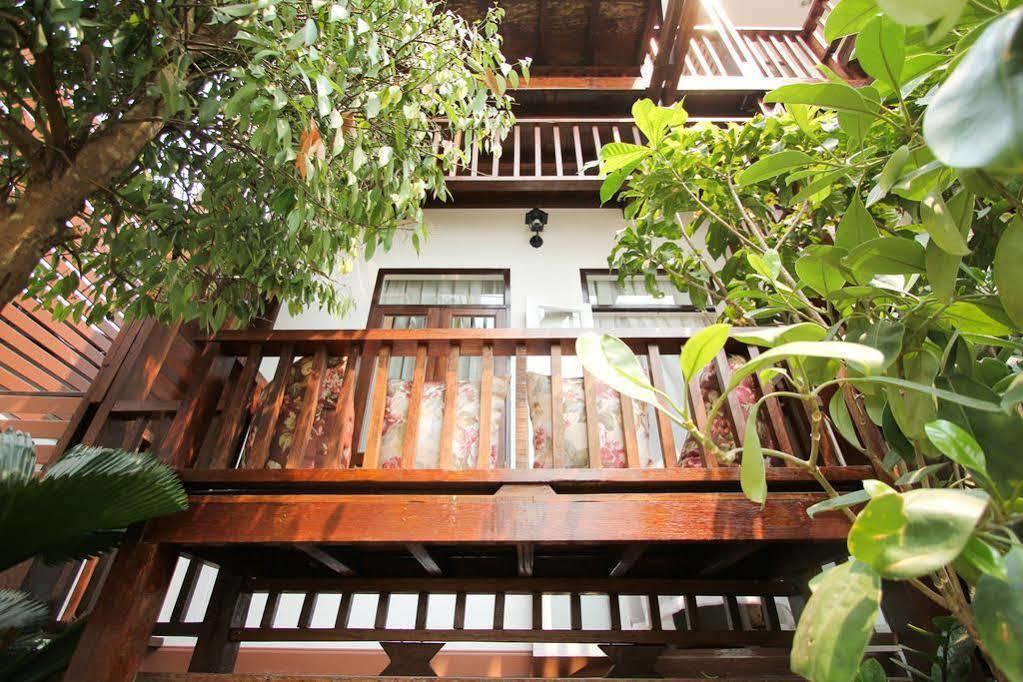 מלון צ'יאנג מאי Ratchiangsaen Flora House מראה חיצוני תמונה